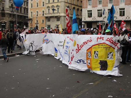 h Striscione FlcCgil